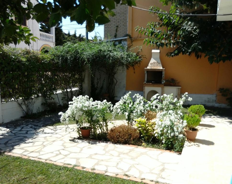 Dimitris Studios Acharavi  Exteriör bild